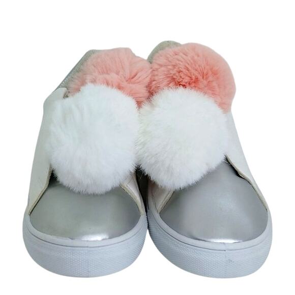 Olivia Miller Women's NEW w/Tags White & Silver PomPom Slip-on Sneakers - 8.5 - Picture 2 of 5